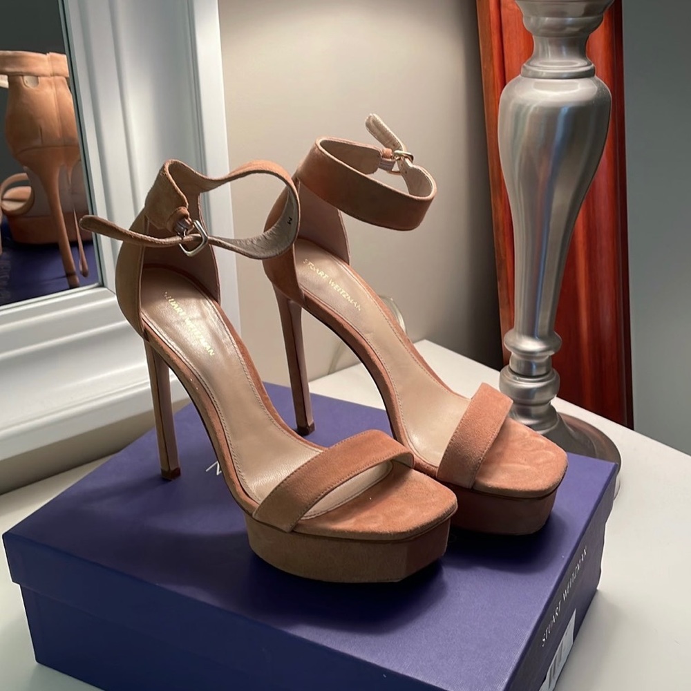 Stuart Weitzman Backupplat nude- size 7 - Picture 1 of 9